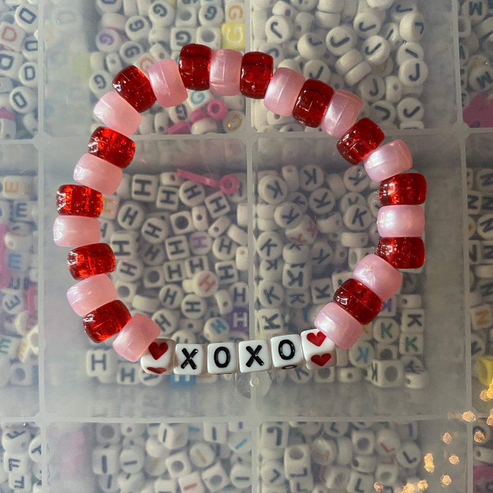 3 for 8$ 🪷 Valentines Day Bracelet